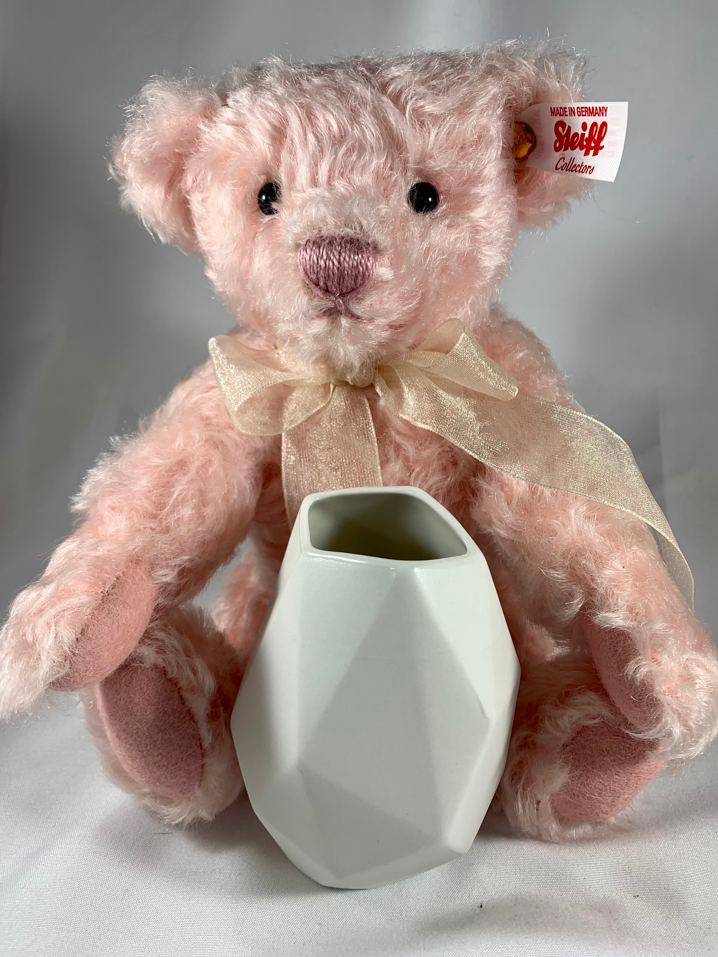 Steiff Rose Teddy Bear – Keillor's Teddy Bear Shoppe